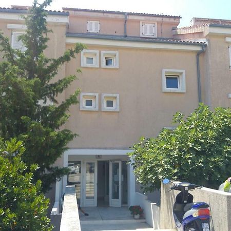 Studio Apartment Novi Vinodolski Esterno foto