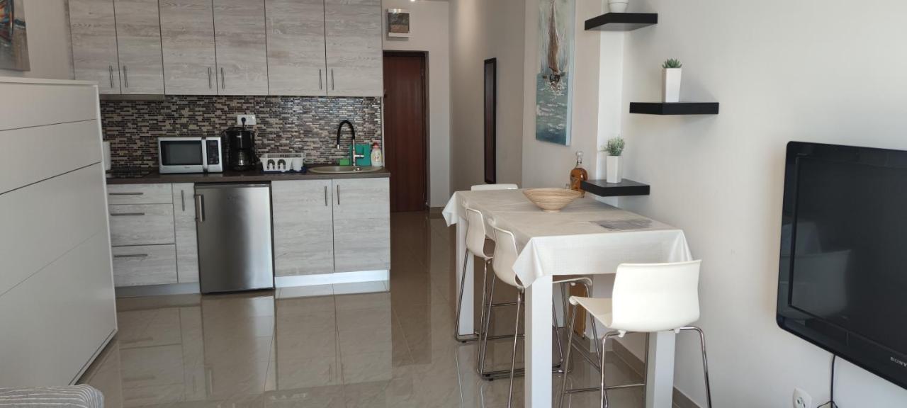 Studio Apartment Novi Vinodolski Esterno foto