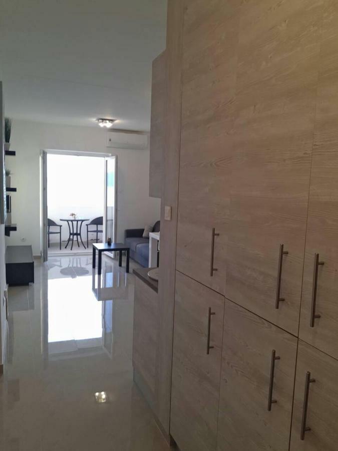 Studio Apartment Novi Vinodolski Esterno foto